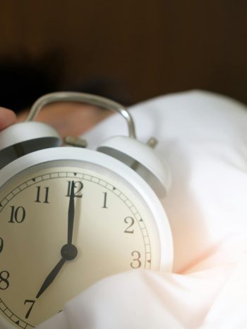 5. Dlaczego śpimy? Rola snu w naszym zdrowiu i produktywności.