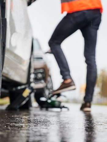 Profesjonalna autolaweta w Łodzi – transport uszkodzonego auta.