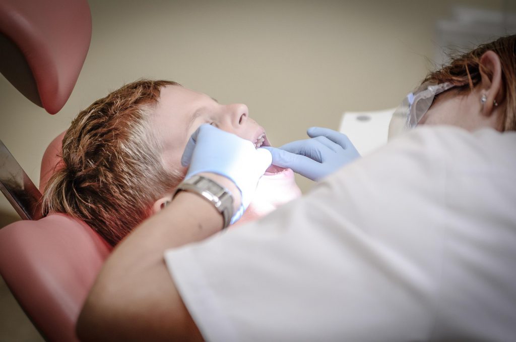 dentysta Bieńczyce- zabieg u dzieci
